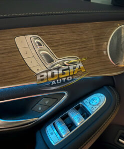 C250-Exclusive-2018.-cua-truoc