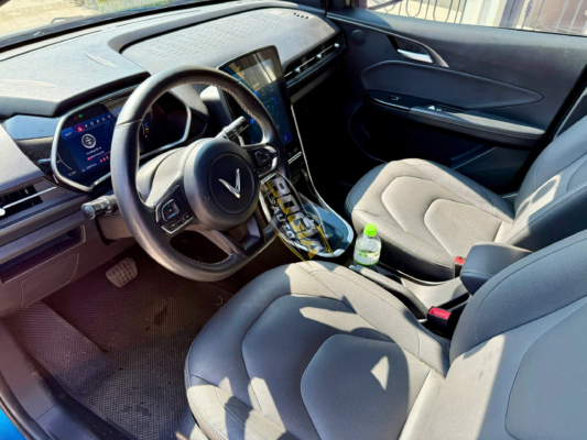 Vinfast-E34-2022-ghe-lai