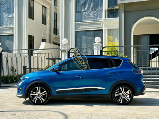 Vinfast-E34-2022-mat-ben