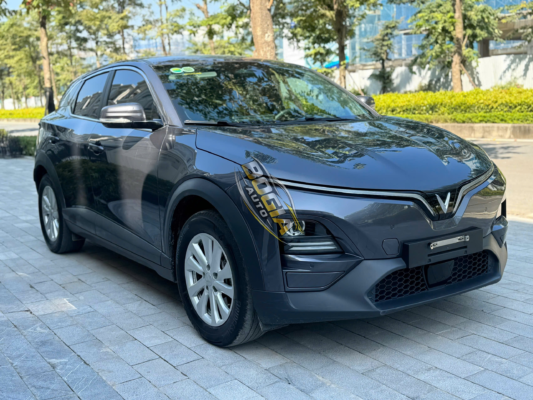 Vinfast-VF6S-2024-truoc-trai